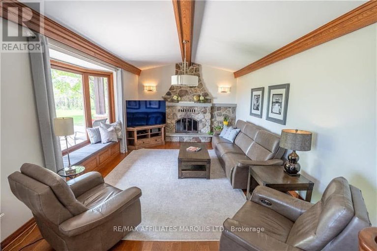 28325181/18521-county-road-19-road/south-glengarry-charlottenburgh-twp/south-glengarry/ontario/K0C2J0_15