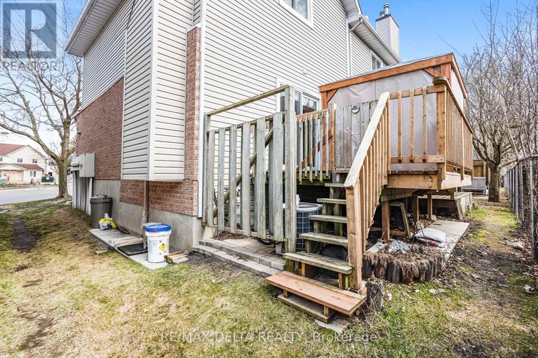 28227757/1822-loranger-court/chapel-hill/ottawa/ontario/K1C7H6_29