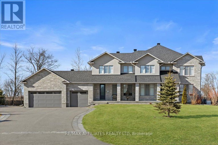 28084122/724-mcmanus-avenue/manotick-village-manotick-estates/ottawa/ontario/K4M0B2_1