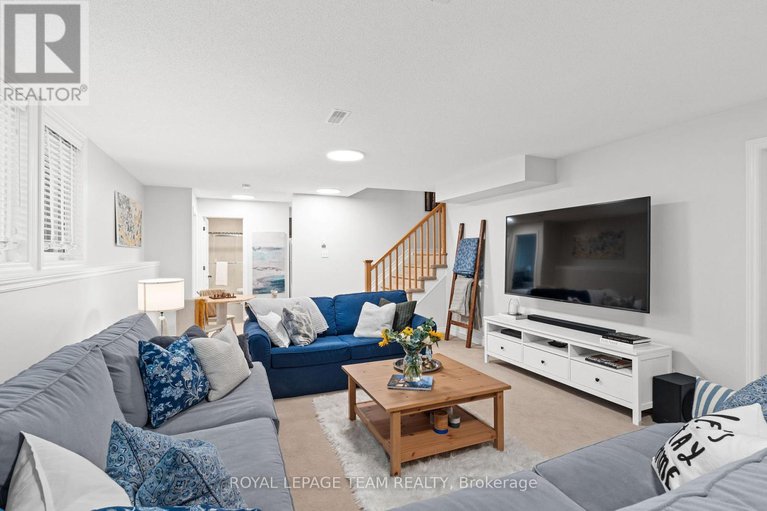 28608348/387-ridgeside-farm-drive/kanata-north-west/ottawa/ontario/K2W1H3_43