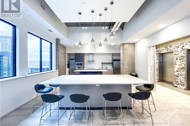 29414754/1817-105-champagne-avenue/west-centre-town/ottawa/ontario/K1S4P3_29