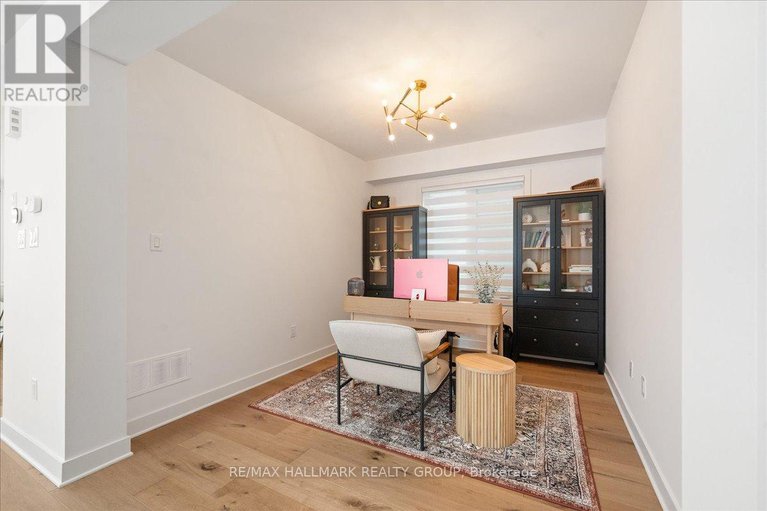 29259566/6461-renaud-road/mer-bleuebradley-estatesanderson-park/ottawa/ontario/K1W0R8_16