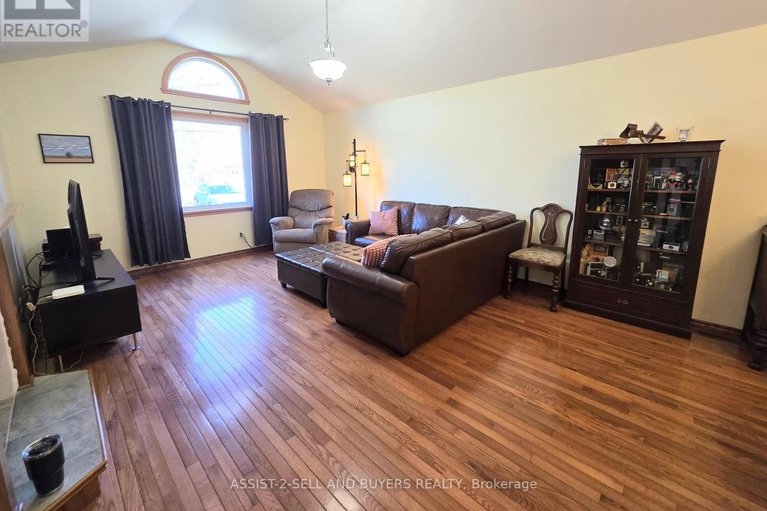 28192939/15206-colonial-drive/south-stormont-osnabruck-twp/south-stormont/ontario/K0C1M0_4