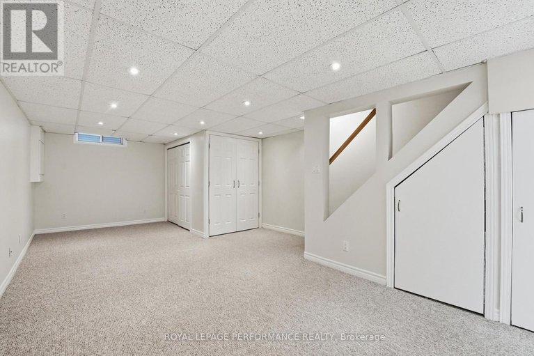 29570423/6442-bilberry-drive/orleans-wood/ottawa/ontario/K1C4P3_21