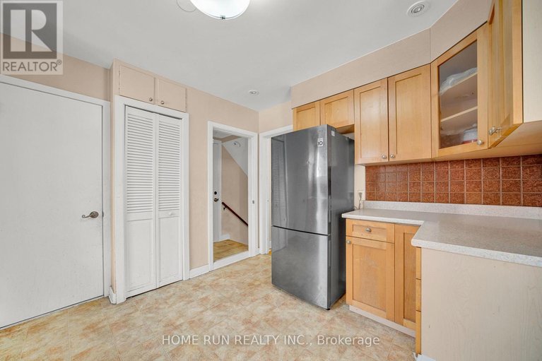 29367174/546-donald-street/overbrookcastle-heights/ottawa/ontario/K1K1L7_8