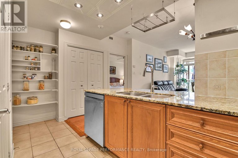 29227689/229-205-bolton-street/lower-townbyward-market/ottawa/ontario/K1N1K7_14