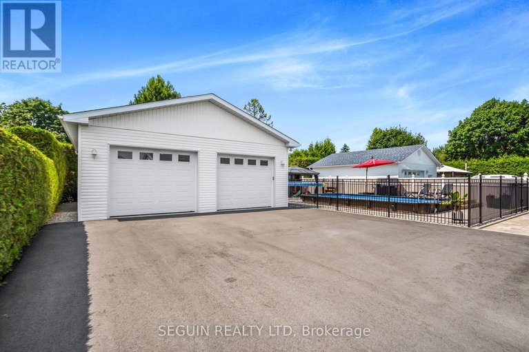 28998190/114-stanley-avenue/vankleek-hill/champlain/ontario/K0B1R0_9