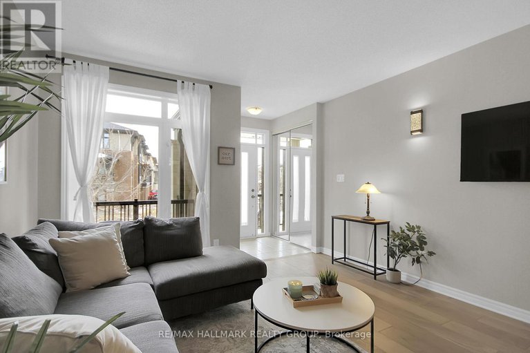 28157443/78-171-poplin-street-n/riverside-southgloucester-glen/ottawa/ontario/K4M0G7_8
