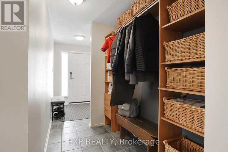 29406077/39-barra-avenue/glencairnhazeldean/ottawa/ontario/K2L2R9_4