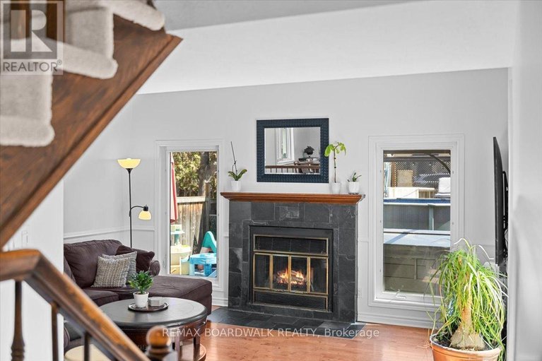 29671423/1837-windflower-way/chapel-hill/ottawa/ontario/K1C5Z8_15