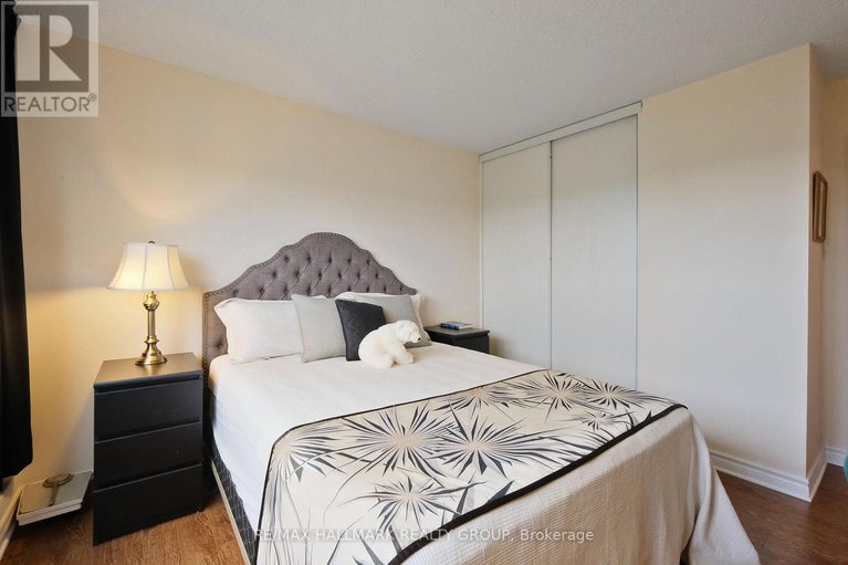 28532567/1605-3360-southgate-road/south-keys/ottawa/ontario/K1V9A6_23