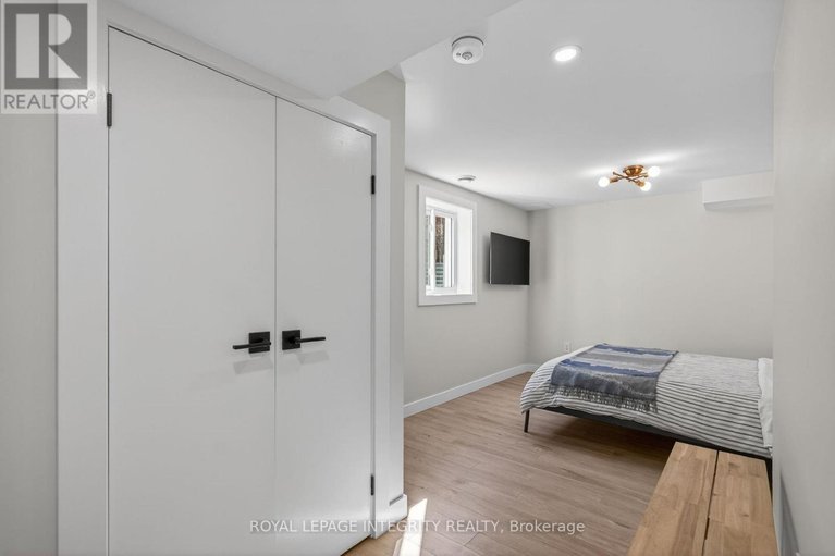 29673886/1145-greyrock-crescent/copeland-park/ottawa/ontario/K2C2A3_43