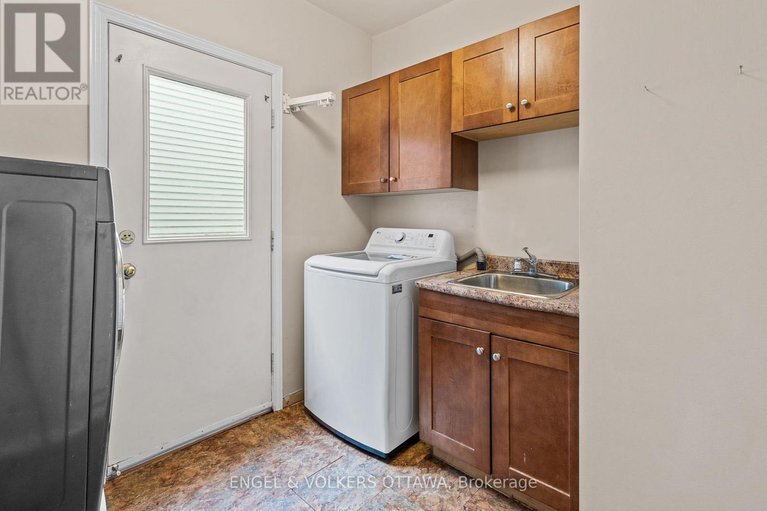 28550043/4-collingwood-crescent/morgans-grantsouth-march/ottawa/ontario/K2K2G6_21