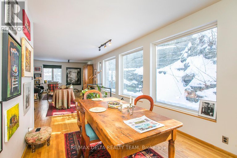 29117353/27-perkins-street/west-centre-town/ottawa/ontario/K1R7G4_26