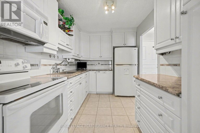 29476662/1505-665-bathgate-drive/carson-meadows/ottawa/ontario/K1K3Y4_14