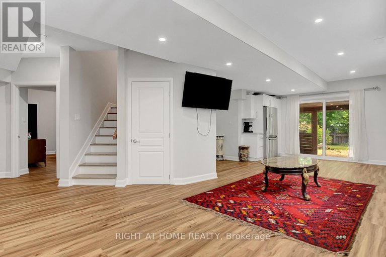28499567/498-landswood-way/stittsville-south/ottawa/ontario/K2S0A5_36