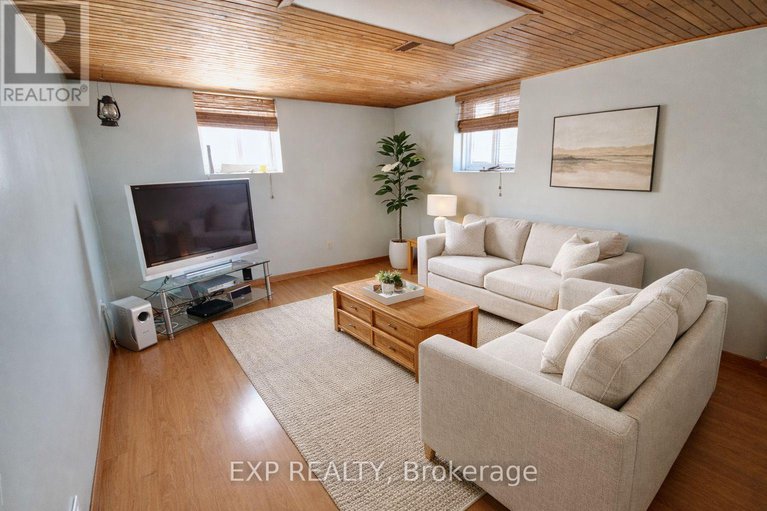 29422752/1059-flynn-avenue/kinburn/ottawa/ontario/K7S3G7_12