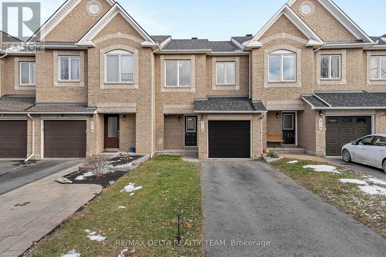 29231240/216-forestcrest-street/chapel-hill/ottawa/ontario/K1C7R5_1