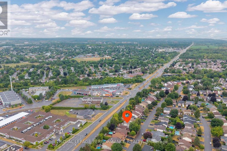 28787698/31-willow-glen-drive/bridlewood/ottawa/ontario/K2M1K8_11