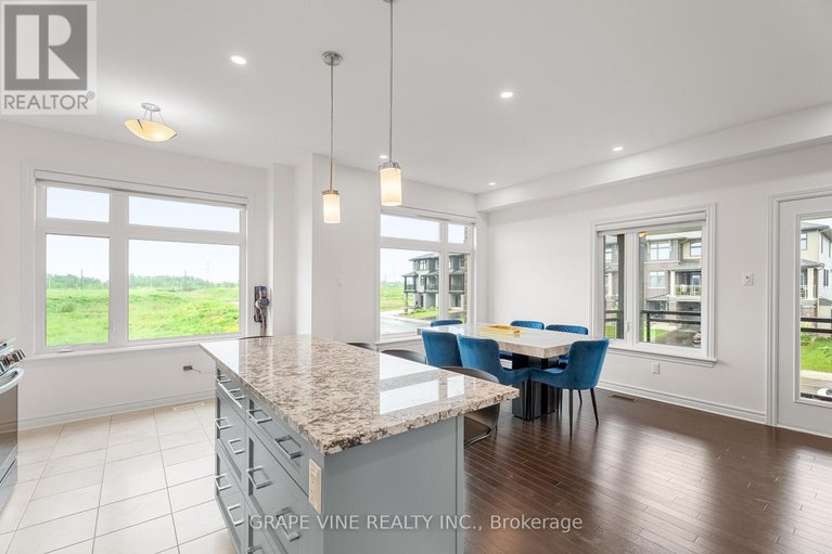 28472373/60-verglas-lane/mer-bleuebradley-estatesanderson-park/ottawa/ontario/K1W0R2_22