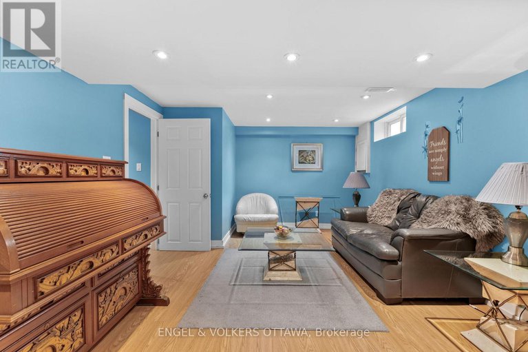 28493441/42d-benlea-drive/tanglewood/ottawa/ontario/K2G4A9_28