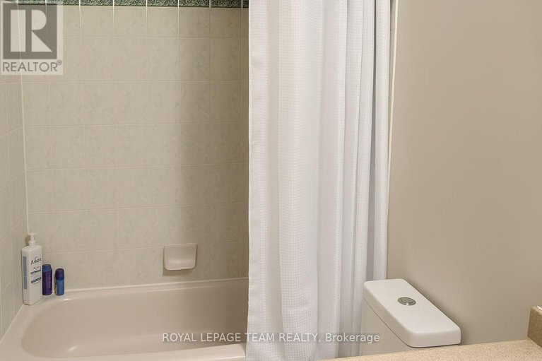 29399139/20-heartleaf-private/hunt-club-parkgreenboro/ottawa/ontario/K1T3Z9_26