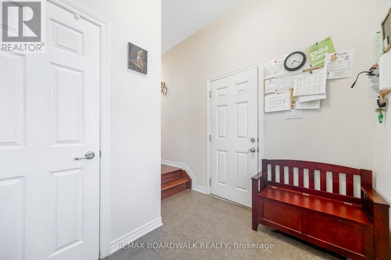 29599853/161-flowing-creek-circle/emerald-meadowstrailwest/ottawa/ontario/K2M0K2_4