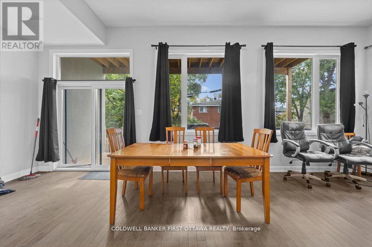 29049401/562-queen-mary-street/overbrookcastle-heights/ottawa/ontario/K1K1W1_10