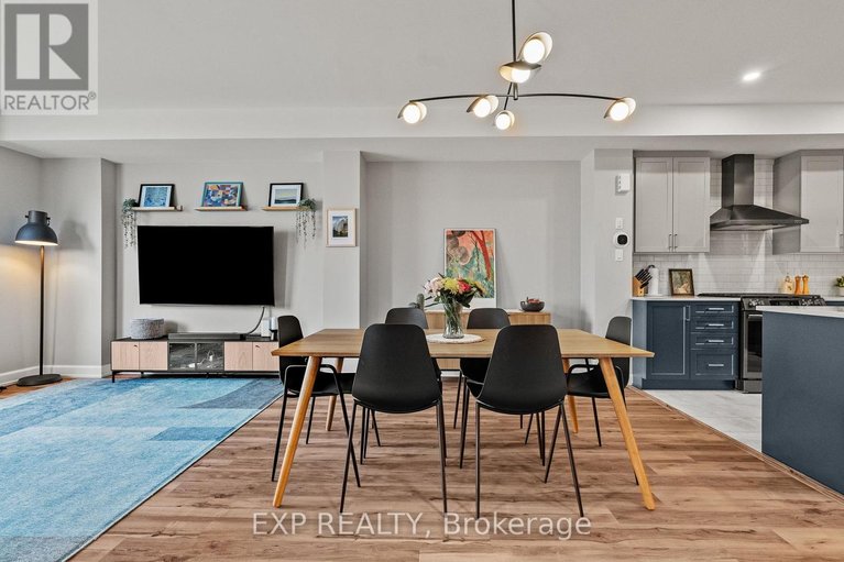 29648465/419-clubtail-private/blossom-parkkemp-parkfindlay-creek/ottawa/ontario/K1X0M9_18