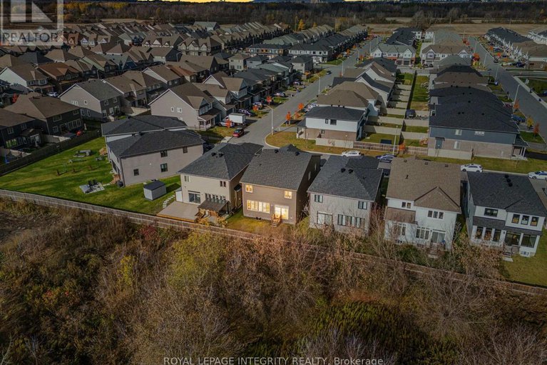 29093946/652-moonflower-crescent/blossom-parkkemp-parkfindlay-creek/ottawa/ontario/K1T0X8_3