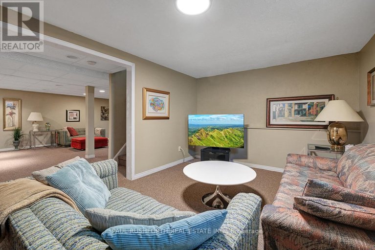 29687415/10-cosburn-avenue/arlington-woods/ottawa/ontario/K2H8A1_27
