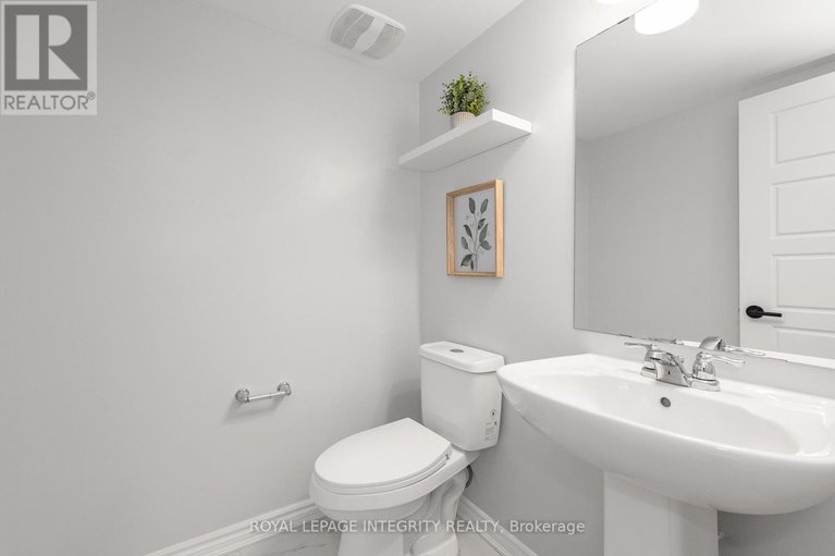 29626135/138-541-takamose-private/cfb-rockcliffe-and-area/ottawa/ontario/K1K5A5_17