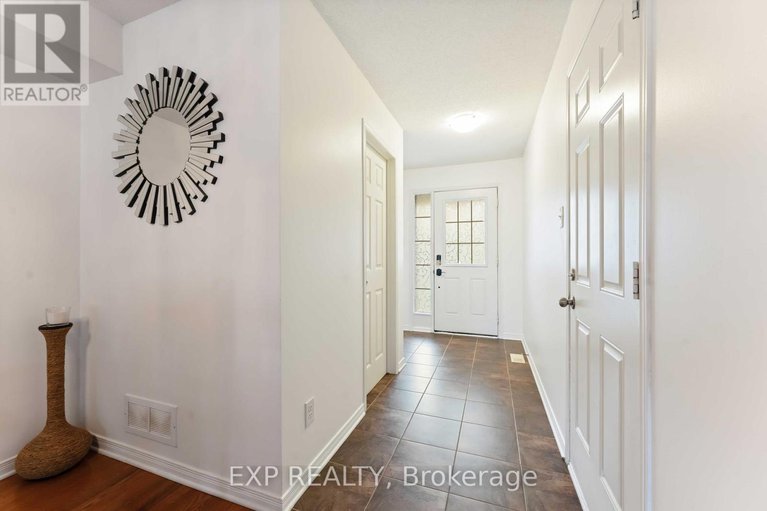 29014545/438-haresfield-court/riverside-southgloucester-glen/ottawa/ontario/K4M0B6_2