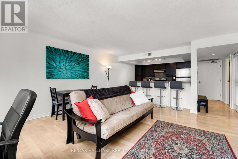 28444358/403-215-somerset-street-w/ottawa-centre/ottawa/ontario/K2P0J1_10