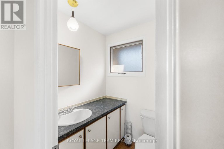 29339810/47-kidgrove-gardens/tanglewood/ottawa/ontario/K2G3W7_23