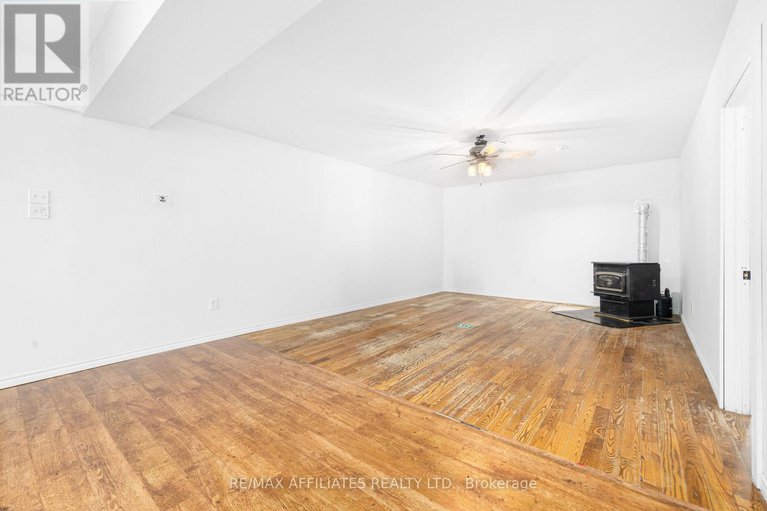 28666131/79-george-street/lanark-highlands-lanark-village/lanark-highlands/ontario/K0G1K0_16