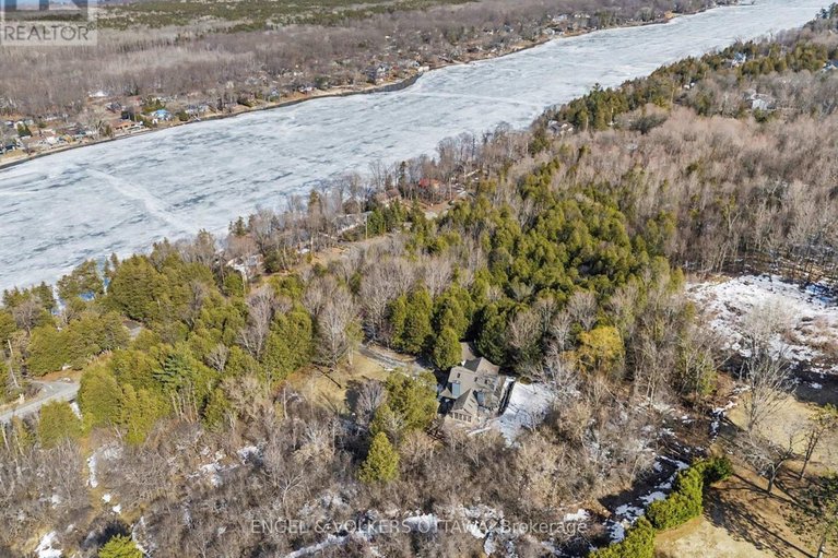 29591546/4637-northwoods-drive/constance-bay/ottawa/ontario/K0A3M0_43