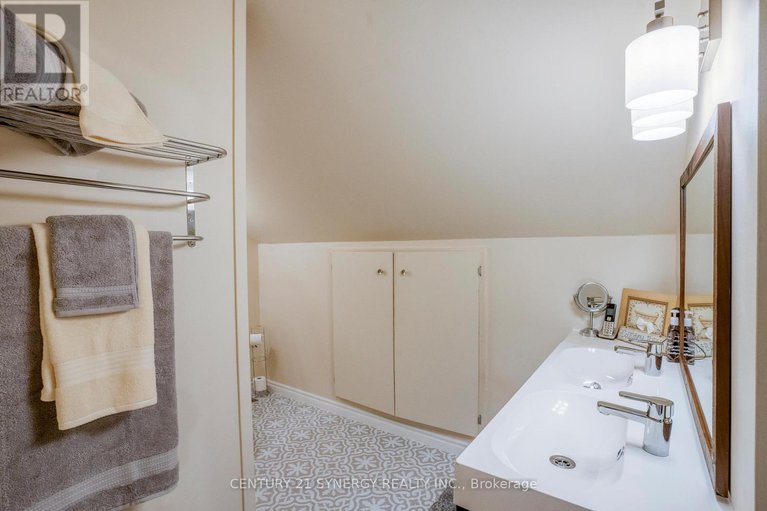 28751204/144-affleck-crescent/lanark-highlands-lanark-village/lanark-highlands/ontario/K0G1K0_18
