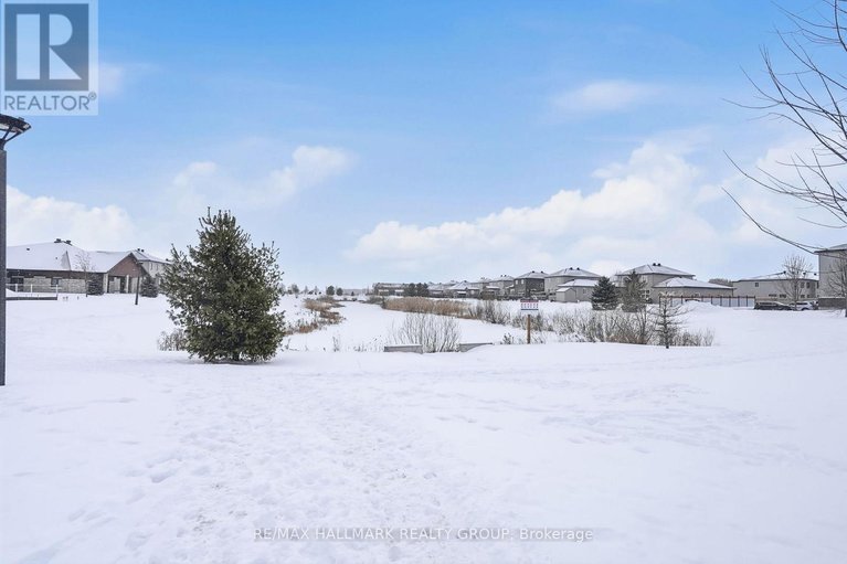 29544929/408-99-st-moritz-trail/embrun/russell/ontario/K0A1W0_27