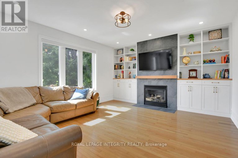 28624550/11-honeywood-court/riverside-southgloucester-glen/ottawa/ontario/K1V1Y4_14