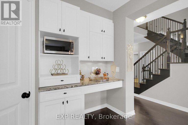 28328469/132-gracewood-crescent/blossom-parkkemp-parkfindlay-creek/ottawa/ontario/K1T0J5_11