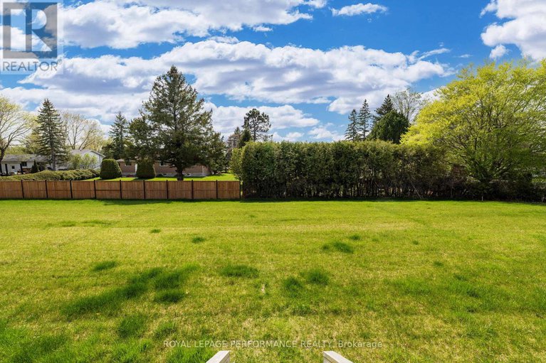 28628101/612-kenabeek-terrace/riverside-southgloucester-glen/ottawa/ontario/K4M0M2_39