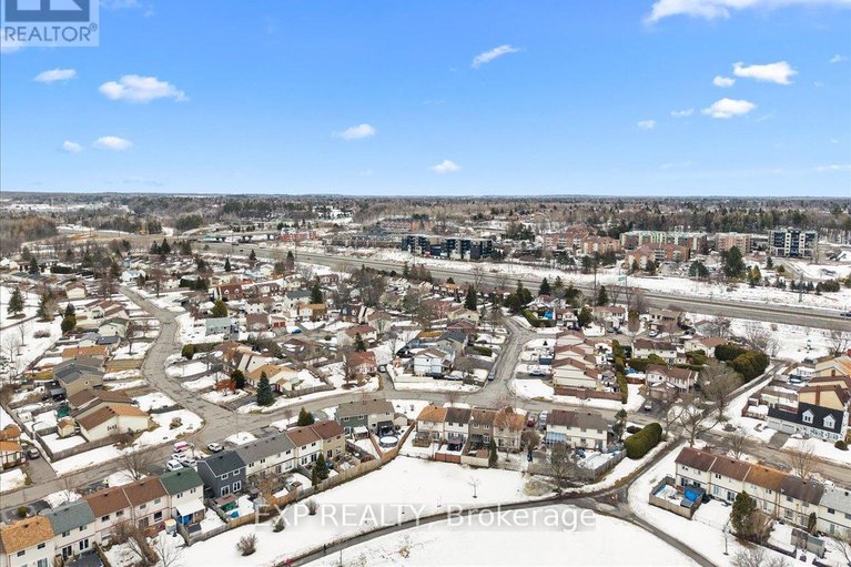 29485103/915-lawnsberry-drive/chatelaine-village/ottawa/ontario/K1E1Y2_34