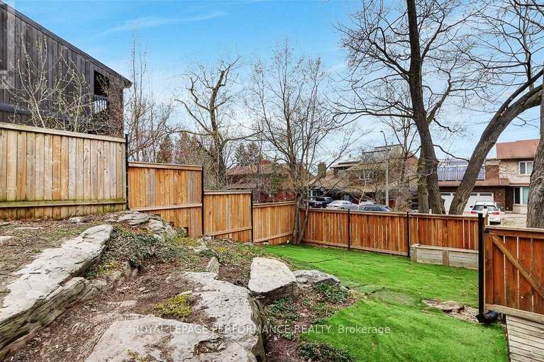 29674269/510-foxview-place/cfb-rockcliffe-and-area/ottawa/ontario/K1K4C4_46