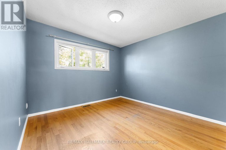 28943105/2437-tupper-avenue/hawthorne-meadows/ottawa/ontario/K1G1G6_14