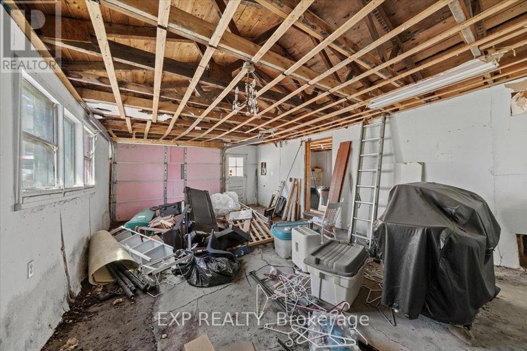 28154545/146-laval-street/vanier/ottawa/ontario/K1L7Z4_35