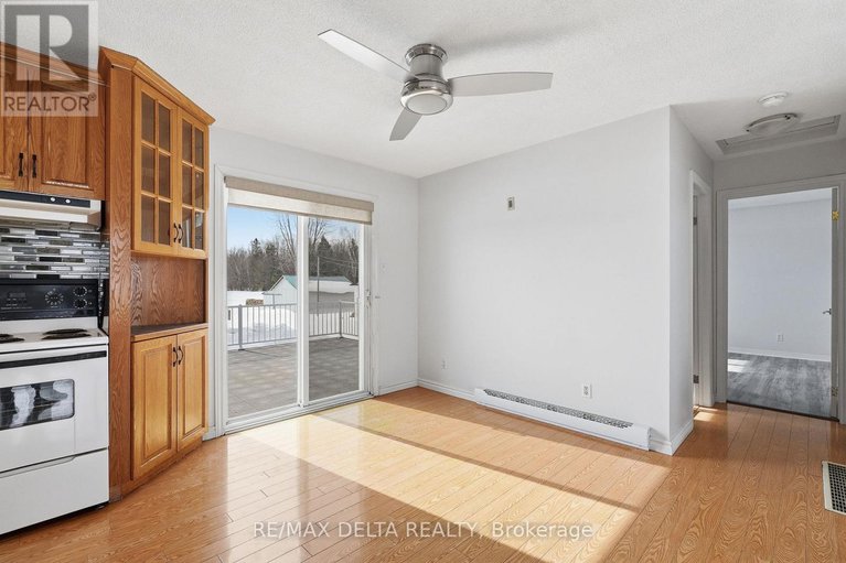 29440007/698-baseline-road/clarencerockland-twp/clarence-rockland/ontario/K0A1N0_9