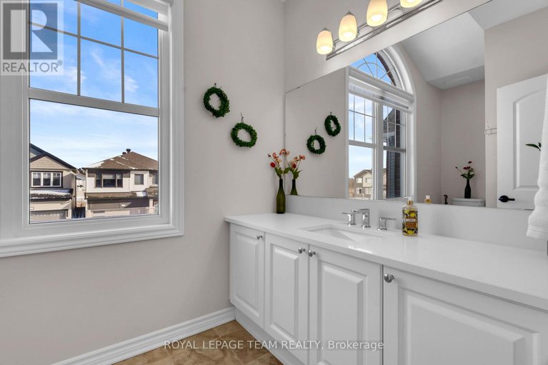 28395434/906-nokomis-place/half-moon-bay/ottawa/ontario/K2J6T2_24