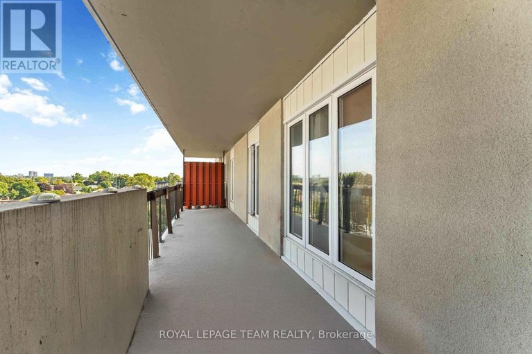 29639208/606-158c-mcarthur-avenue/vanier/ottawa/ontario/K1L8E7_27