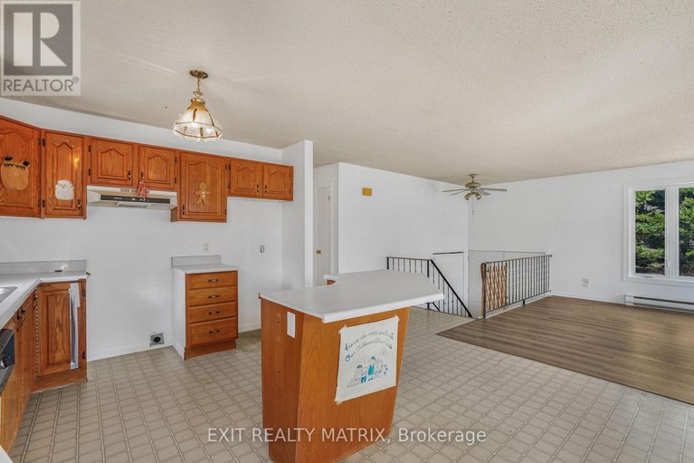 29674349/1630-gourley-road/east-hawkesbury/ontario/K6A2R2_16